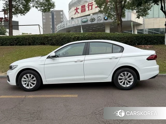 Volkswagen Bora id 4328719 из Китая 12