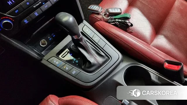 Hyundai Avante AD id 3536399 из Кореи 19