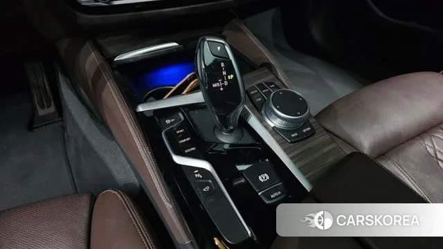 BMW 5 Series (G30) id 3626536 из Кореи 19