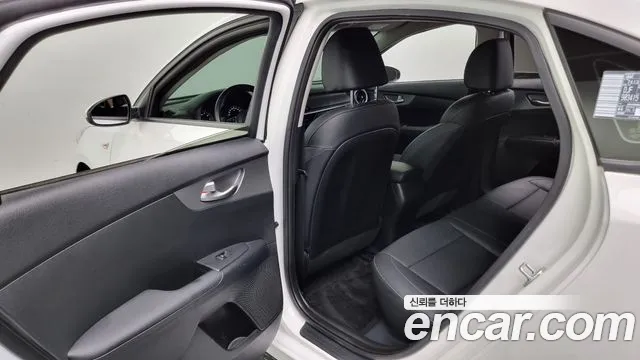 Kia Come New K3 id 2790678 из Кореи 19