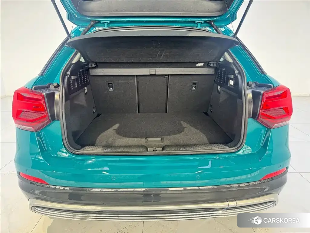 Audi Q2L id 4547438 из Китая 18