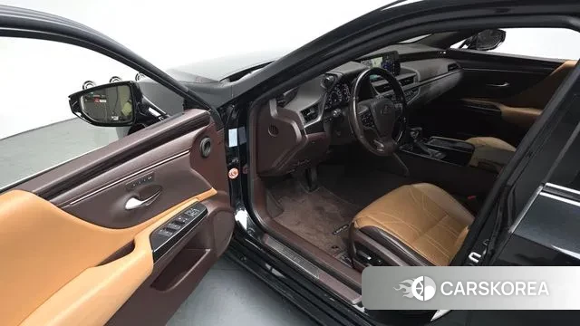 Lexus ES300h 7th generation id 3765716 из Кореи 19