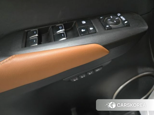 Lexus NX300h id 4293799 из Кореи 17