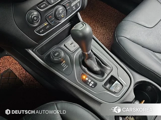 Jeep Cherokee (KL) id 3705896 из Кореи 19