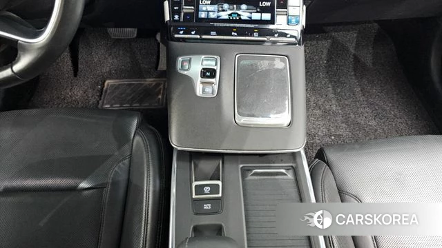 Hyundai The New Grandeur IG Hybrid id 4573321 из Кореи 29