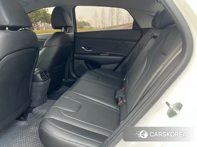 Hyundai Avante Hybrid (CN7) id 3777654 из Кореи 13