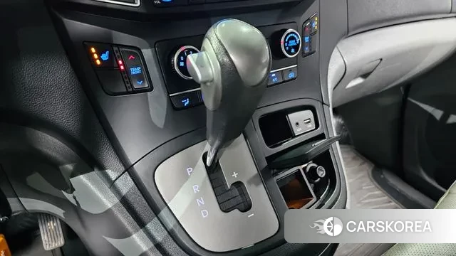 Hyundai The New Grand Starex id 3583284 из Кореи 19