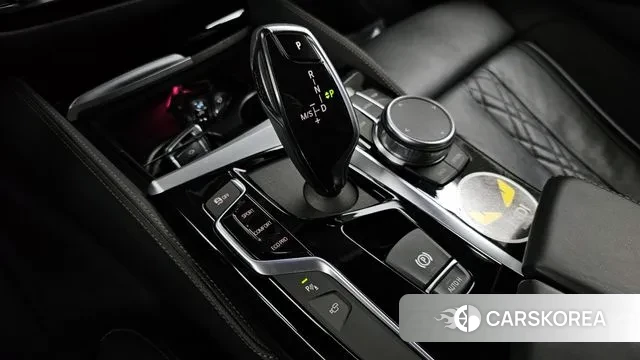 BMW 5 Series (G30) id 3703166 из Кореи 19