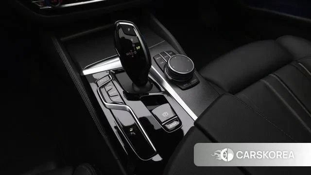 BMW 5 Series (G30) id 3756934 из Кореи 19