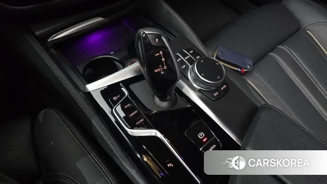 BMW 5 Series (G30) id 3043038 из Кореи 19