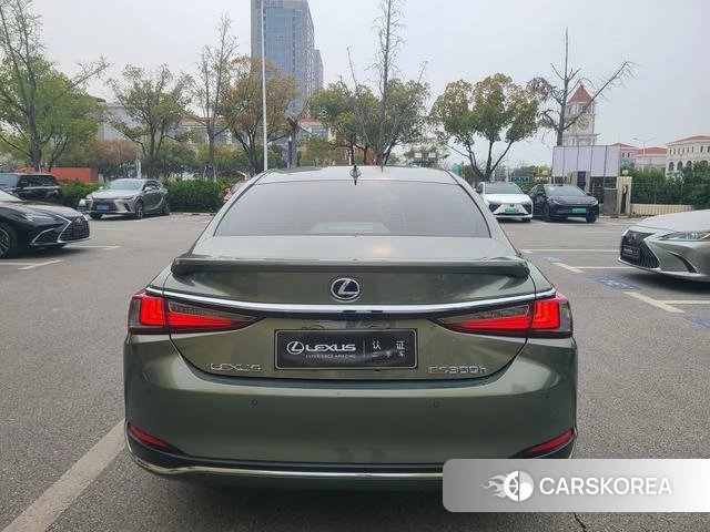 Lexus ES id 4261276 из Китая 12