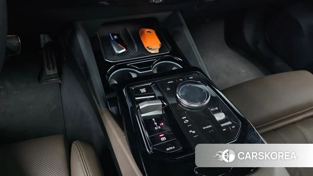 BMW 5 Series (G60) id 4584424 из Кореи 34