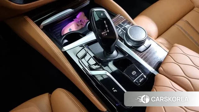 BMW 5 Series (G30) id 3012043 из Кореи 19