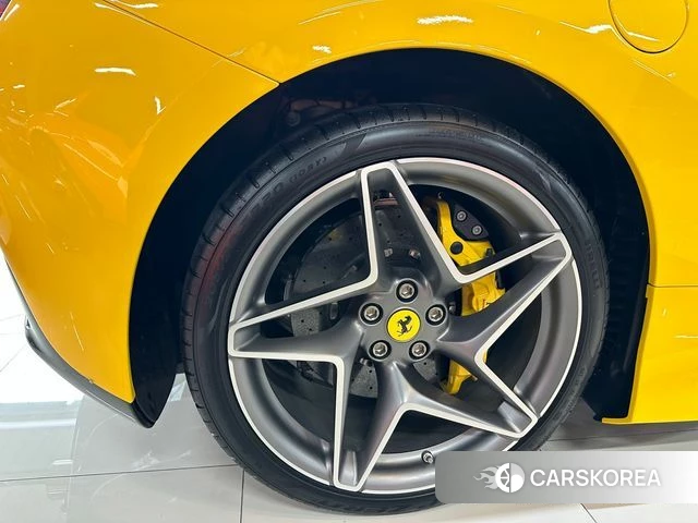 Ferrari F8 Spider id 3940672 из Кореи 12
