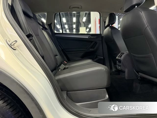 Volkswagen Tiguan L id 4236162 из Китая 20