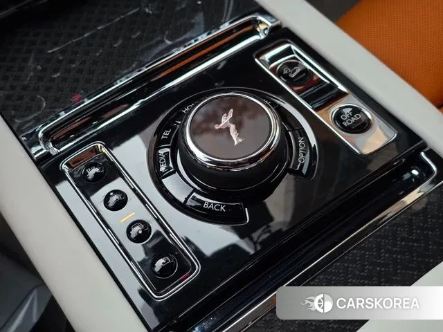 Rolls-Royce Cullinan id 3658831 из Кореи 19