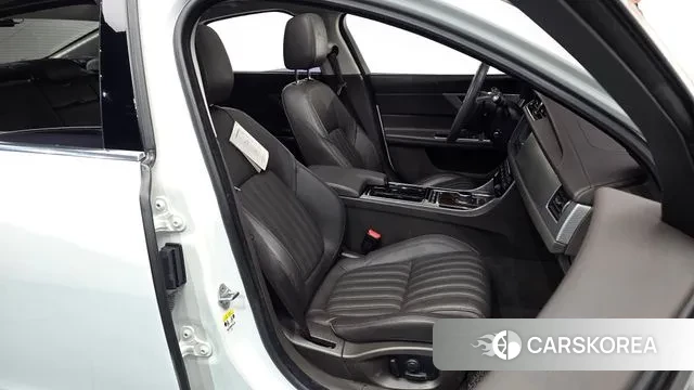 Jaguar XF (X260) id 3391799 из Кореи 19