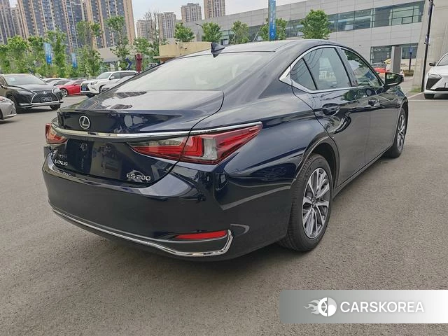 Lexus ES id 4291531 из Китая 13