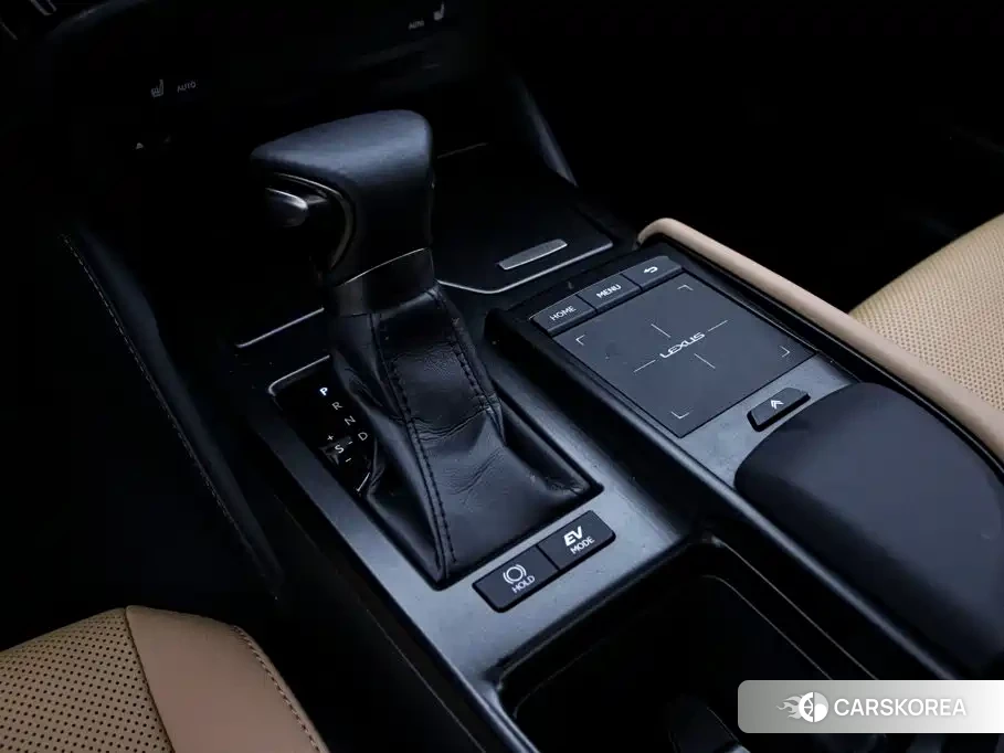 Lexus ES id 4606934 из Китая 16
