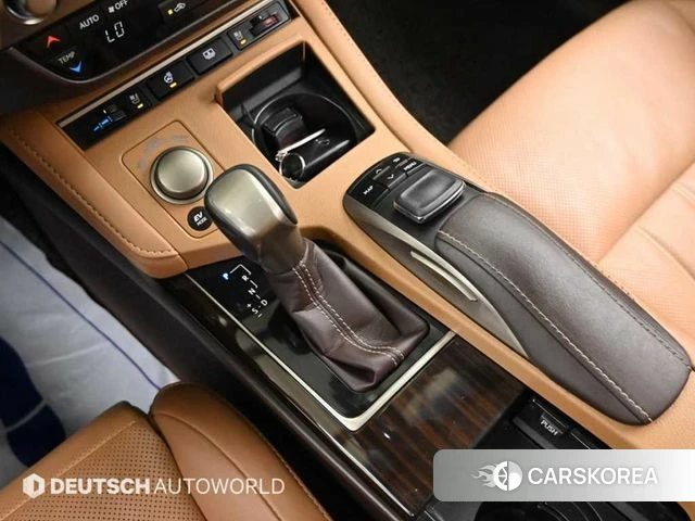 Lexus New ES300h id 4543748 из Кореи 19