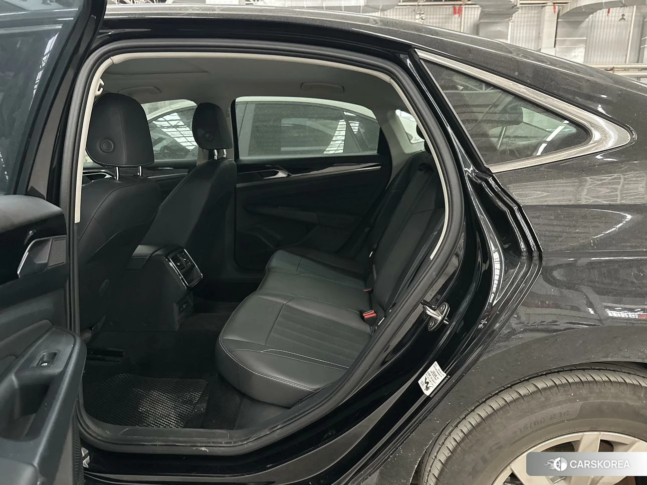Volkswagen Passat id 4468141 из Китая 10