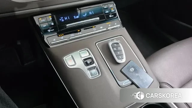 Hyundai The New Grandeur IG id 3448035 из Кореи 19