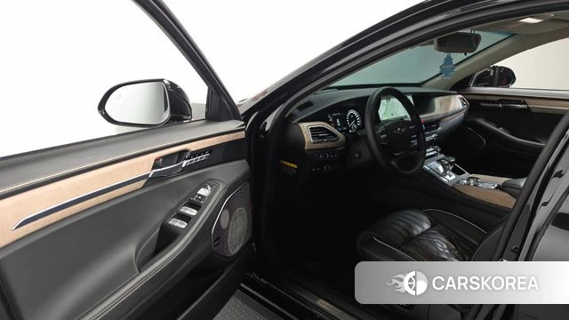 Genesis G90 id 4294650 из Кореи 39