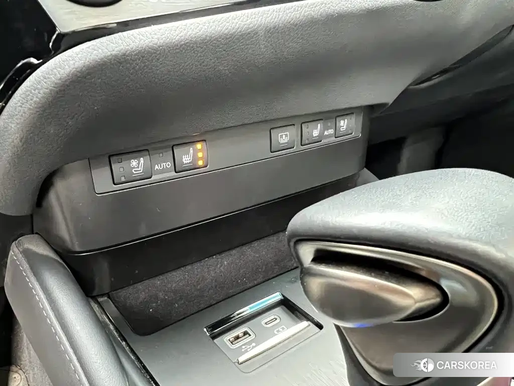 Lexus ES id 4644635 из Китая 14