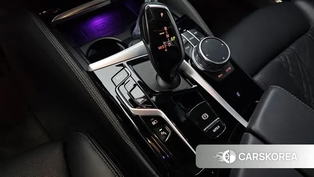 BMW 5 Series (G30) id 3453986 из Кореи 19