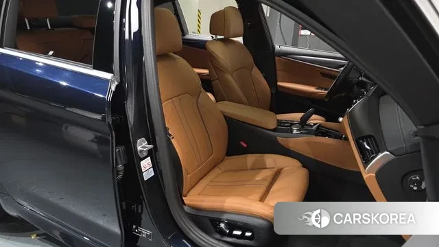 BMW 5 Series (G30) id 3410926 из Кореи 19