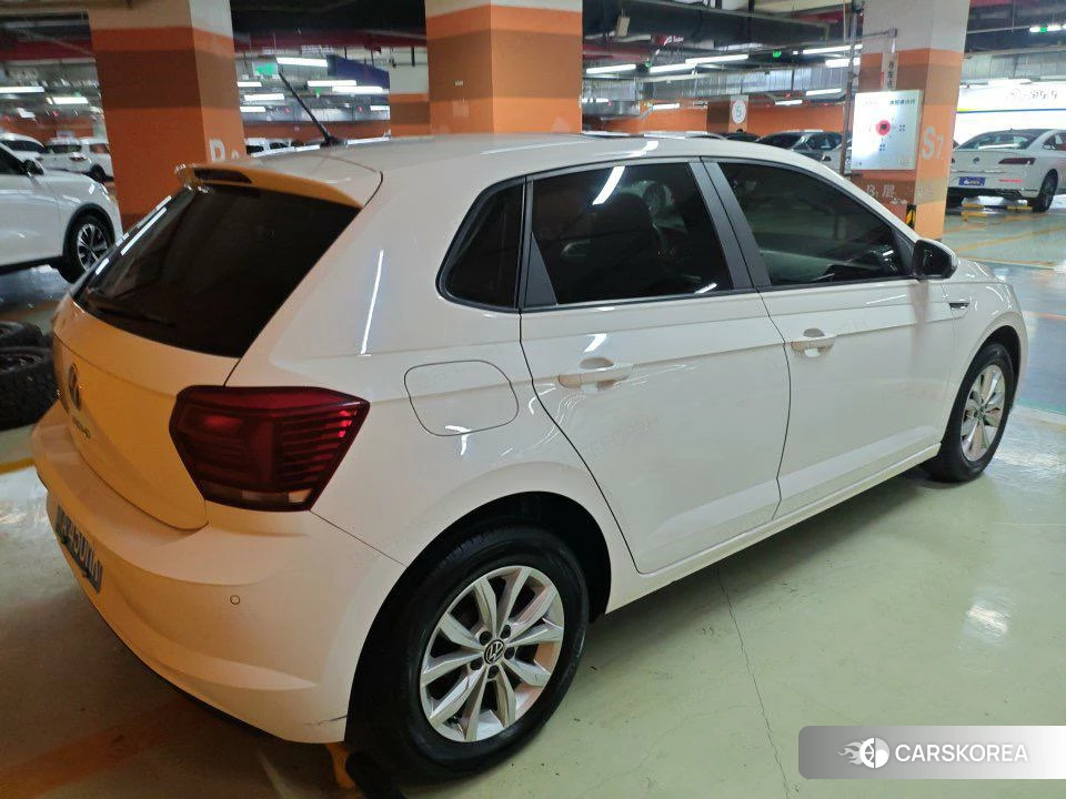 Volkswagen Polo id 4493123 из Китая 11