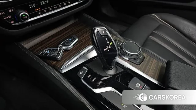 BMW 5 Series (G30) id 3248884 из Кореи 19