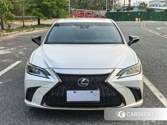 Lexus ES id 4261570 из Китая 18