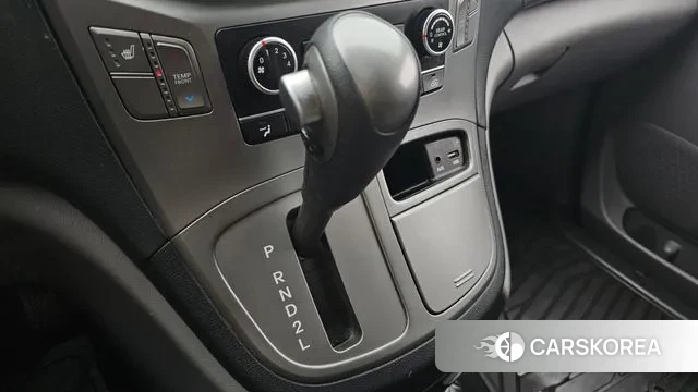 Hyundai The New Grand Starex id 3748526 из Кореи 19