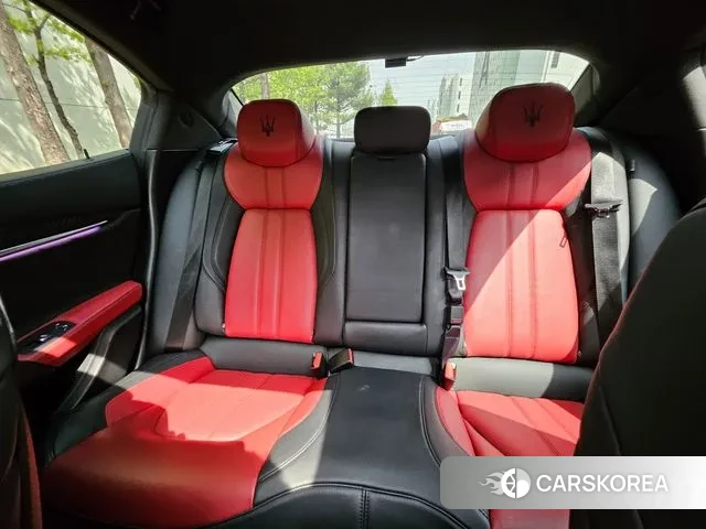 Maserati Ghibli id 3672112 из Кореи 13