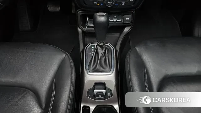 Jeep Renegade id 3597918 из Кореи 19