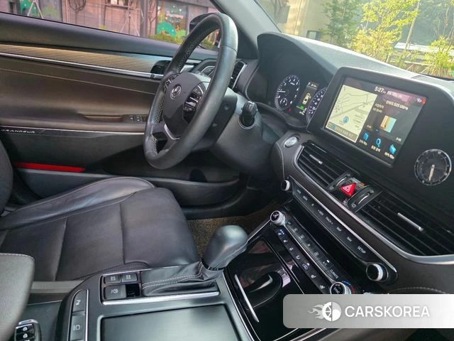 Hyundai Grandeur IG id 4520550 из Кореи 19