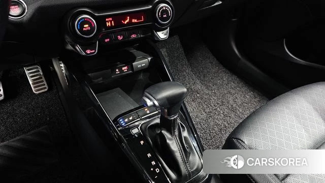 Kia Stonic id 3801296 из Кореи 19