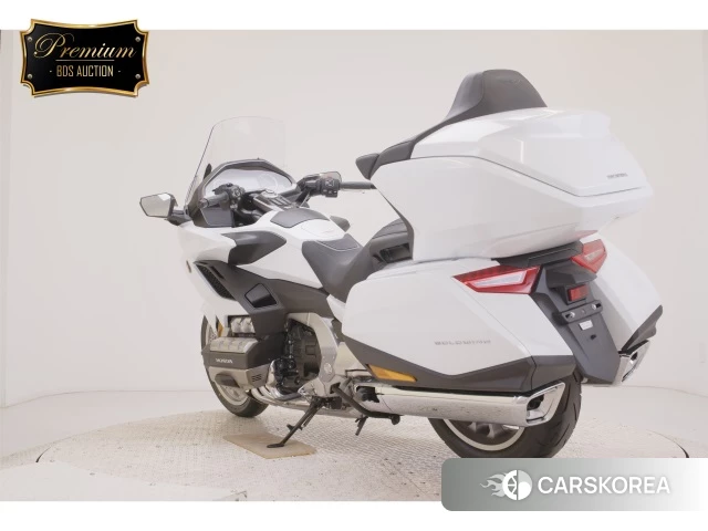 Honda GL1800 TOUR DCT id 3970215 из Японии 9