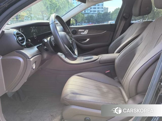Mercedes-Benz E-class id 4265303 из Китая 9