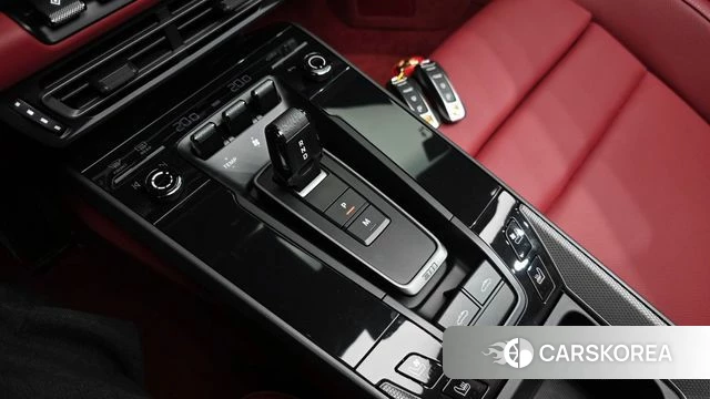 Porsche 911(992) id 4292092 из Кореи 19