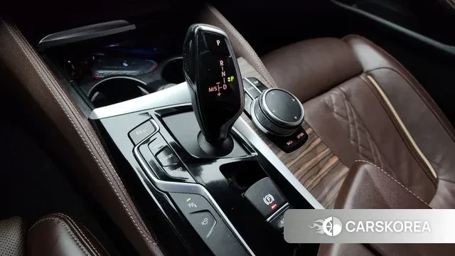 BMW 5 Series (G30) id 3291770 из Кореи 19