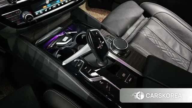 BMW 5 Series (G30) id 3770398 из Кореи 19