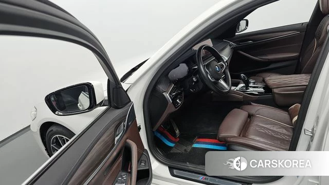 BMW 5 Series (G30) id 4294219 из Кореи 34
