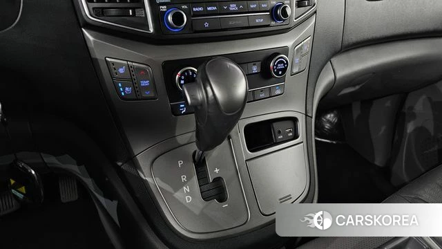 Hyundai The New Grand Starex id 4543743 из Кореи 30