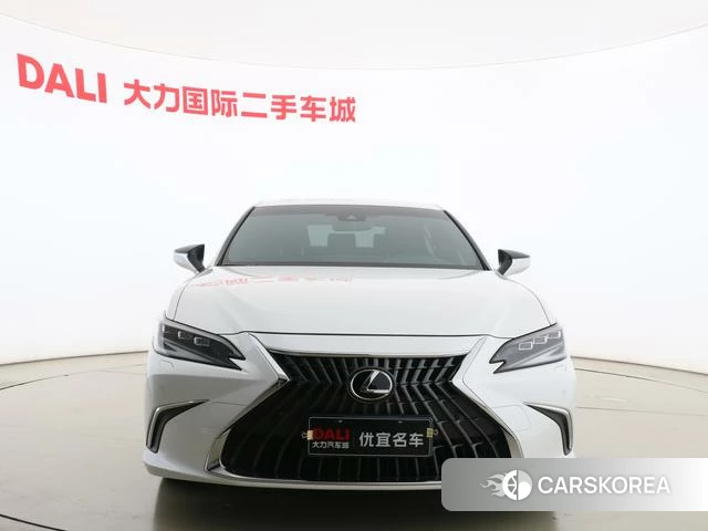 Lexus ES id 4307625 из Китая 15
