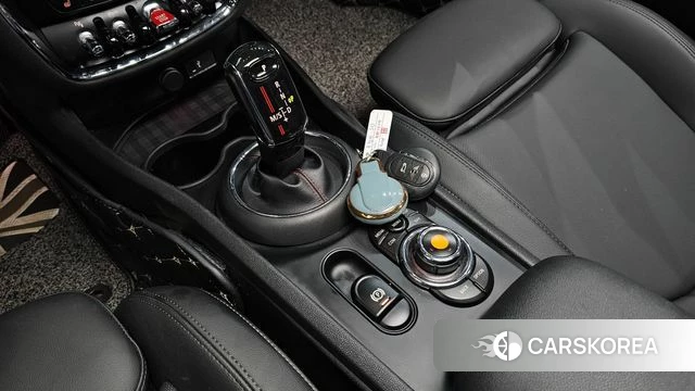 Mini Cooper SD Clubman id 4573760 из Кореи 29