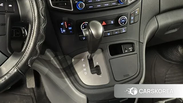 Hyundai The New Grand Starex id 3598029 из Кореи 19