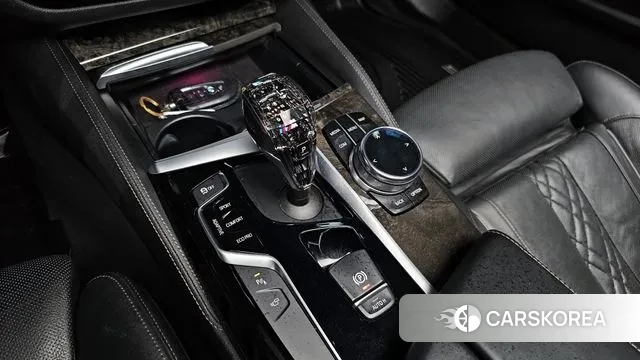 BMW 5 Series (G30) id 3014081 из Кореи 19