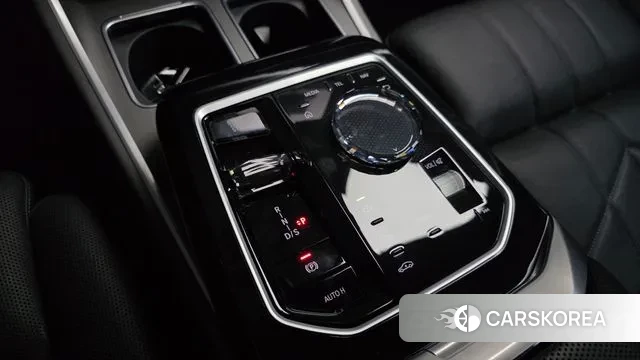 BMW 7 Series (G70) id 3734529 из Кореи 19